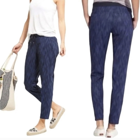 Athleta Stride Midtown Ankle Pant Blue Variegated Striated Pattern Size 6 - Picture 1 of 14